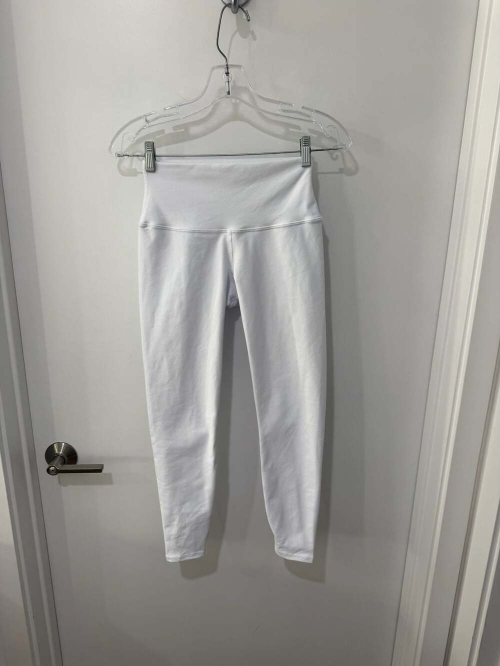 Alo Yoga High-Waist Airbrush Leggings in White